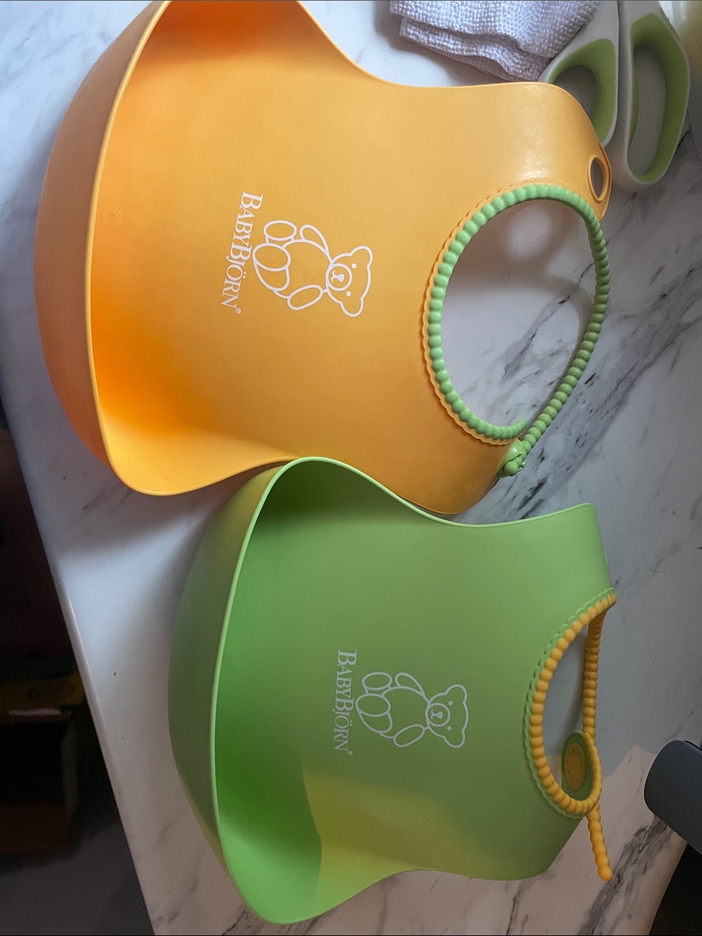 Baby Björn Silicone Bibs - set of 2